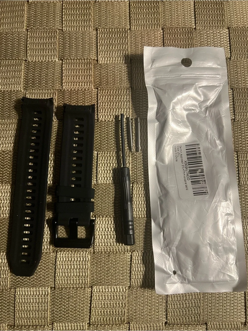 Replacement Black Silicone Watch Band with Tools for Garmin Approach S70 47mm